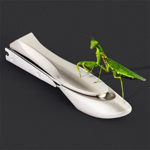 Anti-splash nail clipper