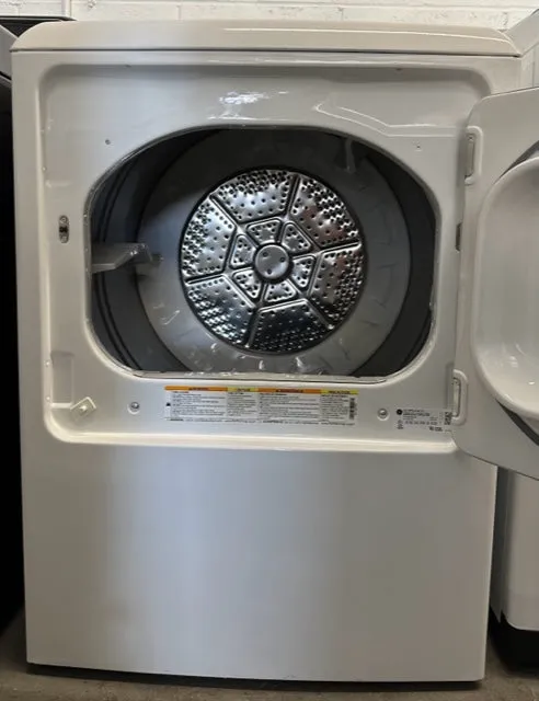 GE GTD33EASKWW 27 Inch Electric Dryer with 7.2 cu. ft. Capacity, 3 Dry Cycles, 3 Heat Selections, Timed Dry, Auto Dry, Up-Front Lint Filter, Reversible Door, Simple Rotary Electromechanical Controls and 120 ft. Venting Capability